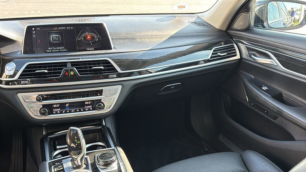 Used 2019 BMW 750i xDrive w/ Autobahn Package AWD/4WD image 8