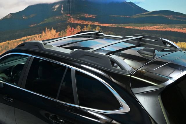 Used 2021 Subaru Outback Premium image 17