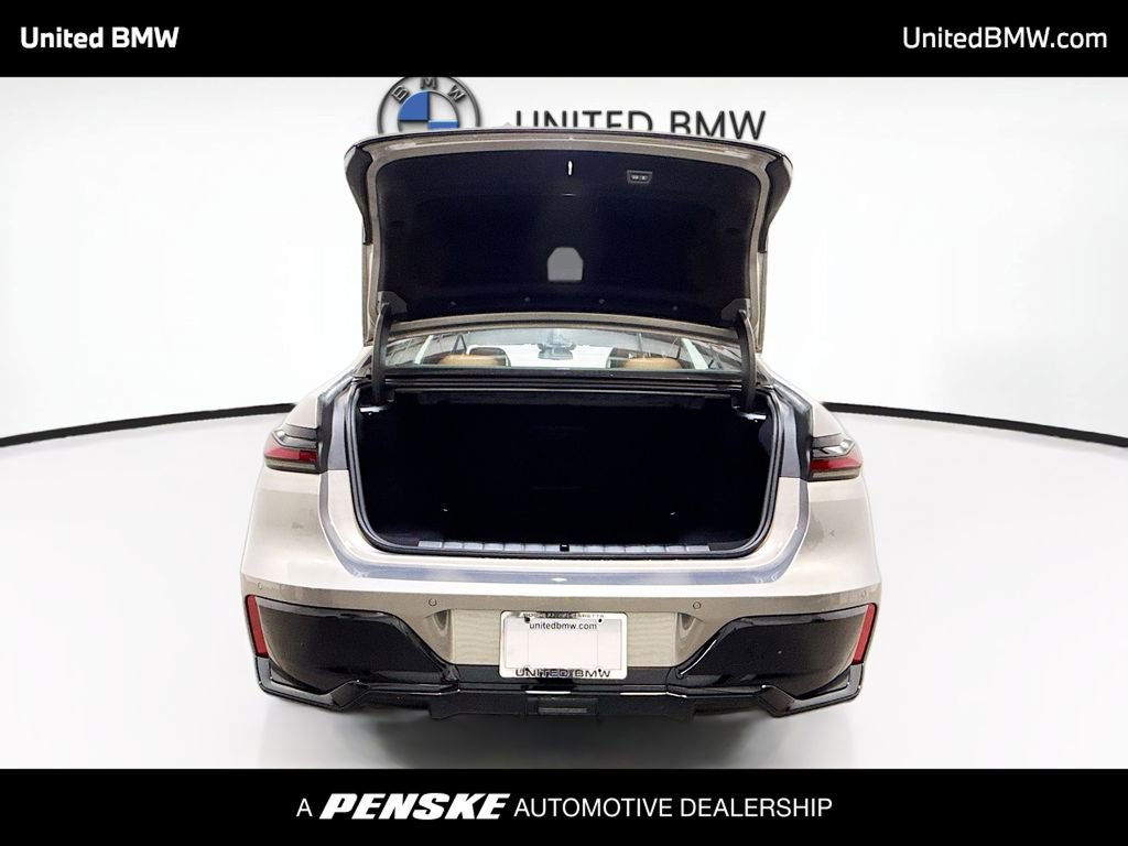 New 2026 BMW 740i w/ Premium Package RWD image 14