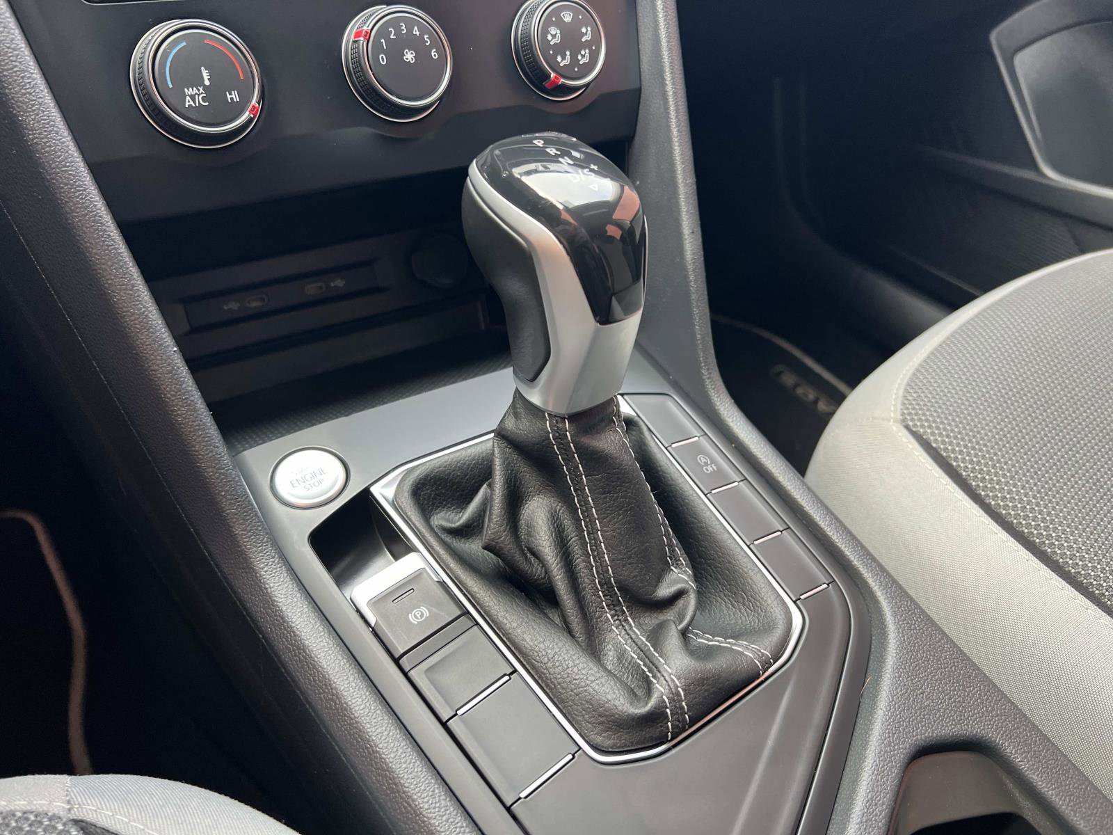 Certified 2022 Volkswagen Taos S image 16