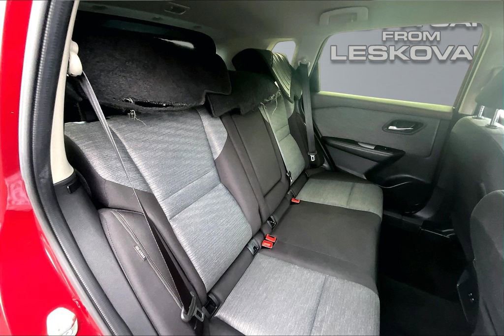 Used 2023 Nissan Rogue SV image 26