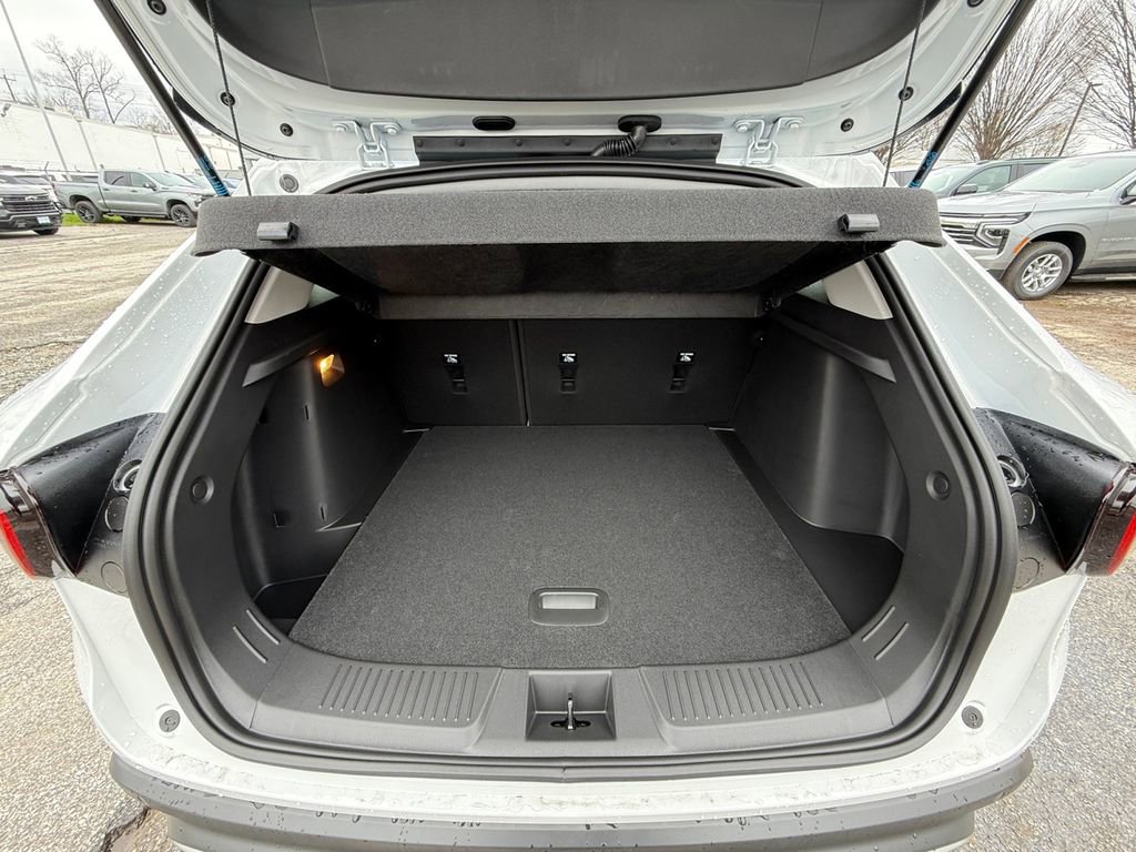 New 2026 Chevrolet Trax LT w/ Sunroof Package image 26