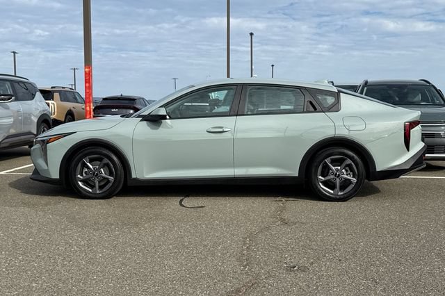 Certified 2025 Kia K4 FWD image 9