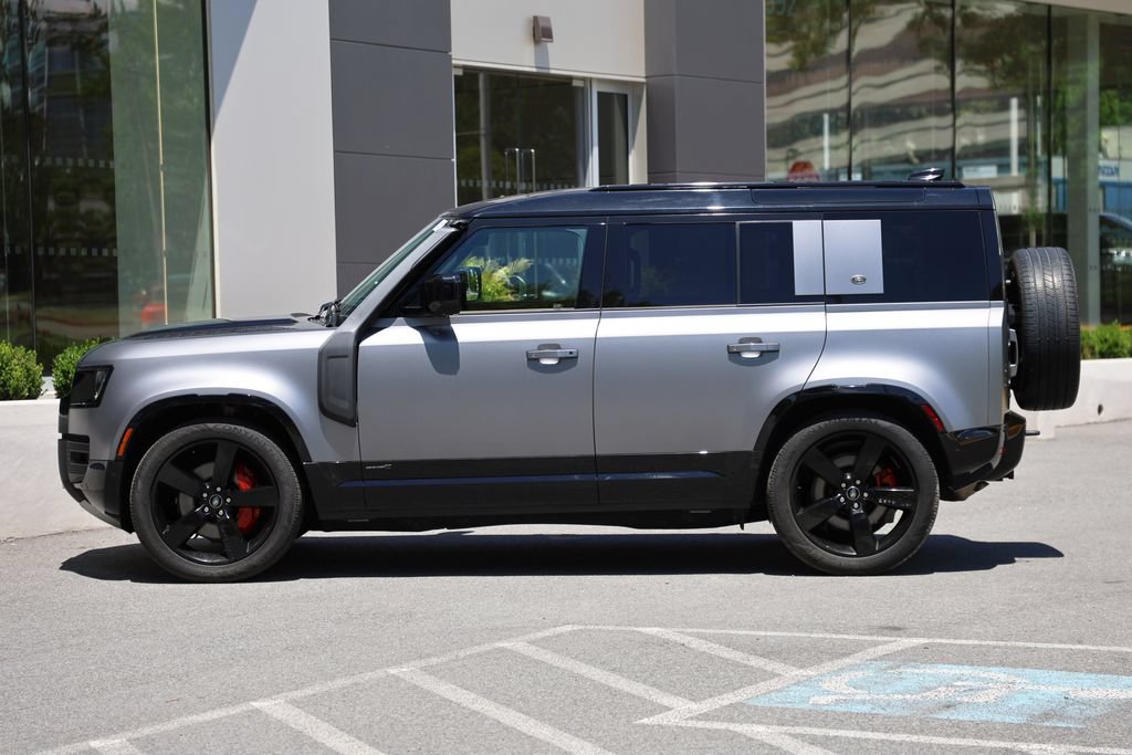 Certified 2022 Land Rover Defender 110 X AWD/4WD image 2