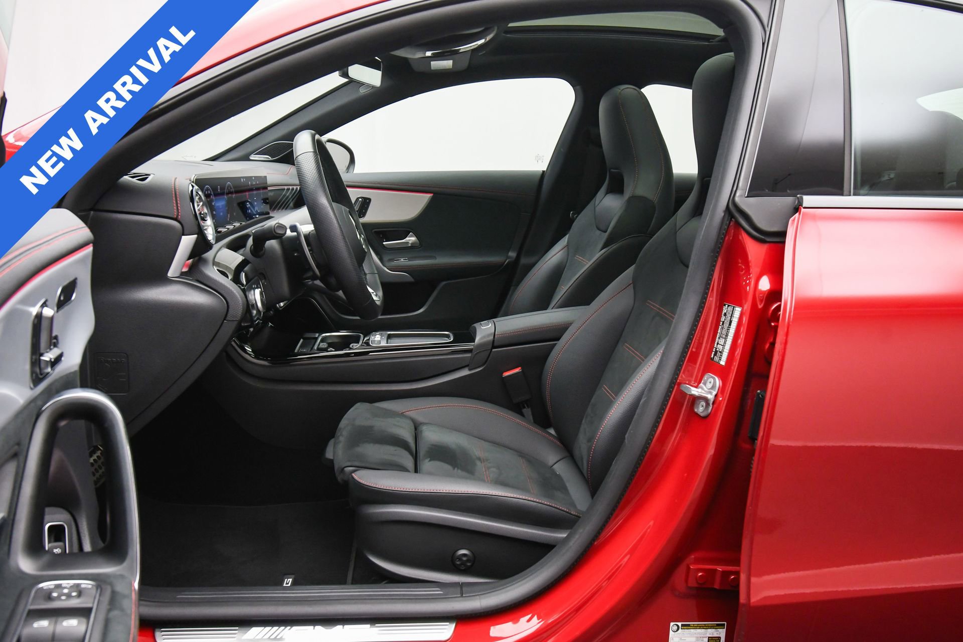 Used 2025 Mercedes-Benz CLA 35 AMG 4MATIC image 18