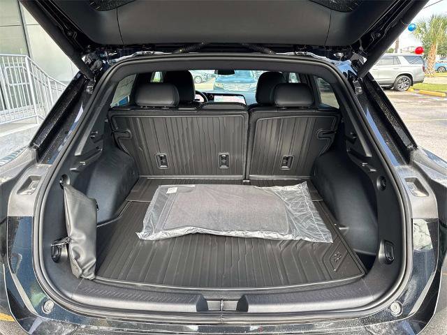 Used 2025 Chevrolet Equinox EV LT w/ LPO, All-Weather Mat Package image 7