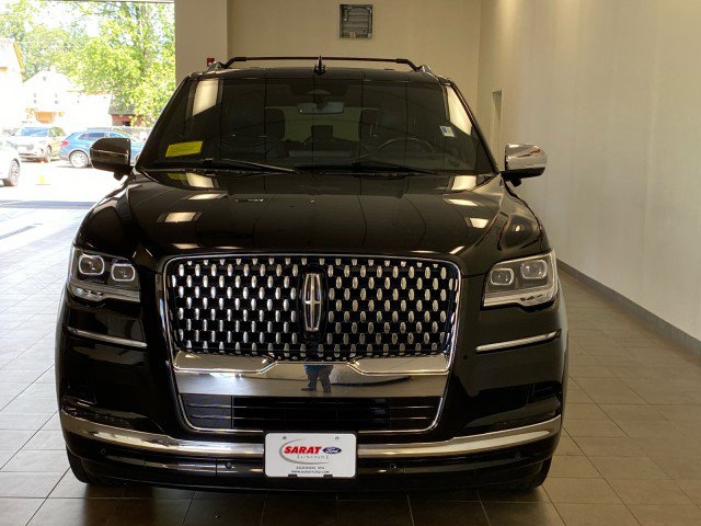 Certified 2024 Lincoln Navigator Black Label image 3