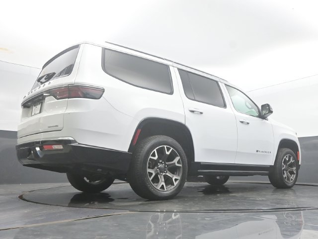 Used 2023 Jeep Wagoneer Series III w/ Preferred Equipment Group AWD/4WD image 51