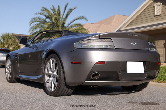 Used 2012 Aston Martin V8 Vantage Roadster image 6