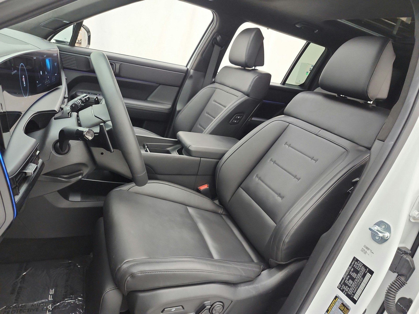 Used 2025 Hyundai Santa Fe Calligraphy FWD image 10