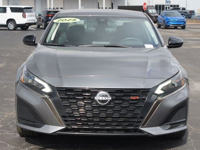 Used 2025 Nissan Altima 2.5 SR image 23