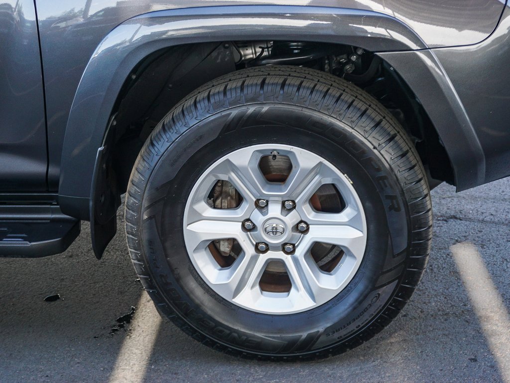 Used 2017 Toyota 4Runner SR5 image 10