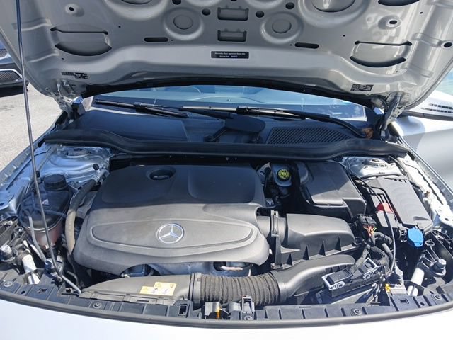 Used 2018 Mercedes-Benz GLA 250 4MATIC image 40