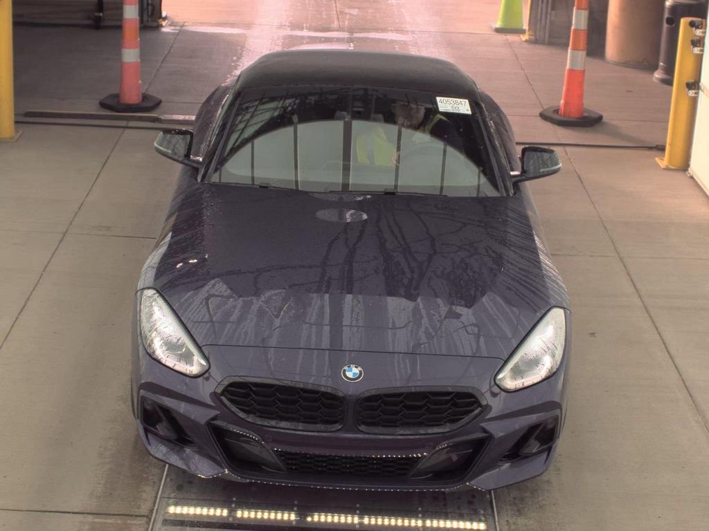 Certified 2025 BMW Z4 M40i w/ Premium Package image 2