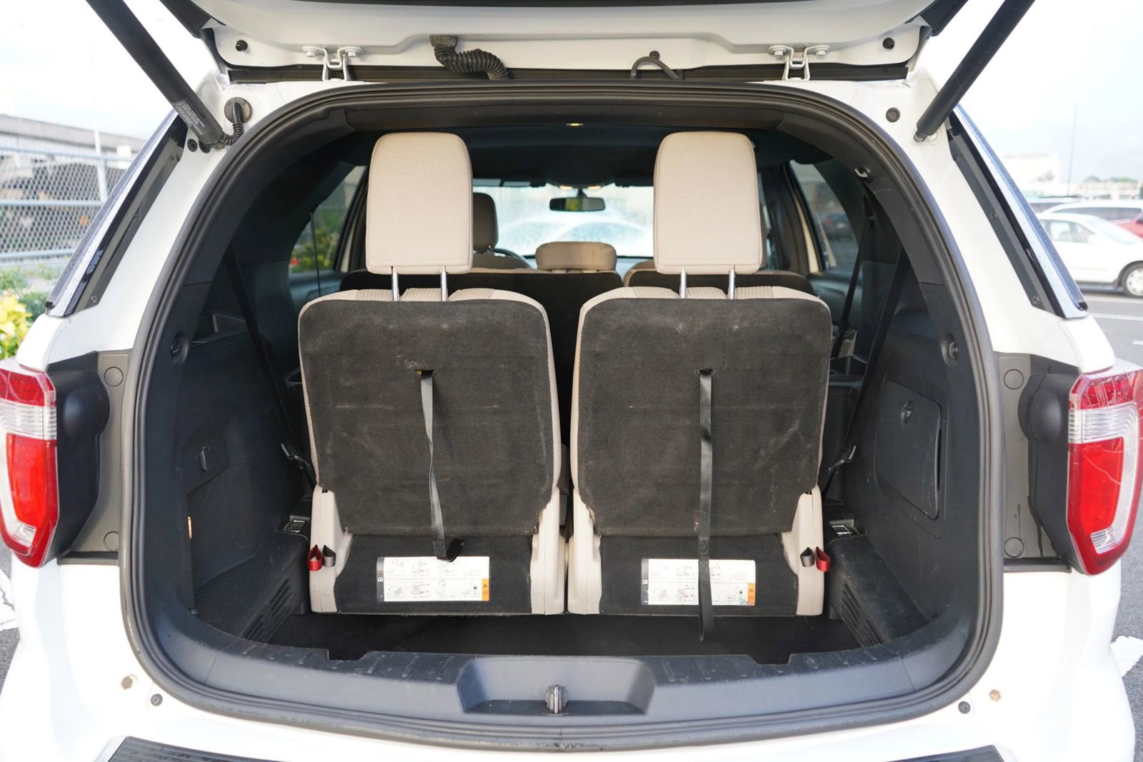 Used 2018 Ford Explorer XLT w/ Equipment Group 201A image 28