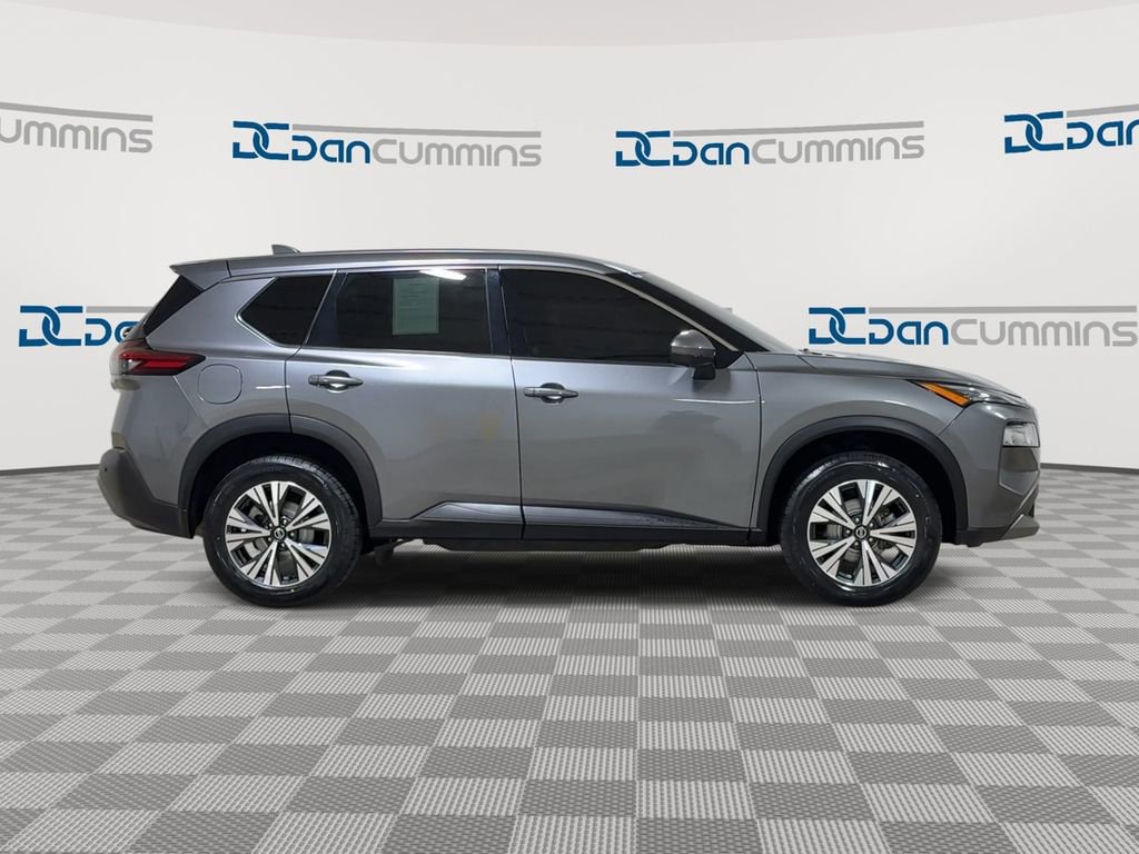 Used 2021 Nissan Rogue SV AWD/4WD image 2