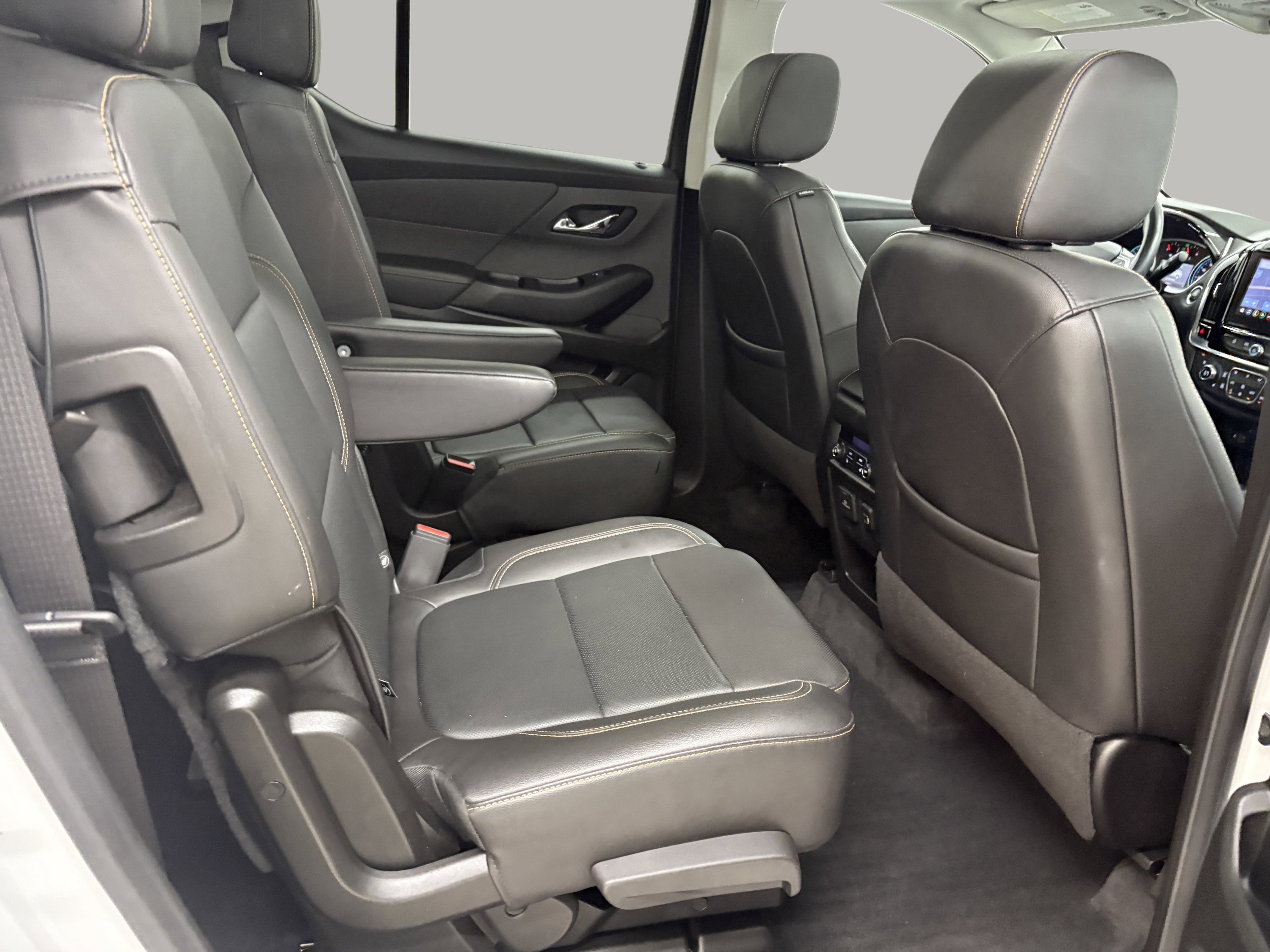 Used 2020 Chevrolet Traverse Premier image 26