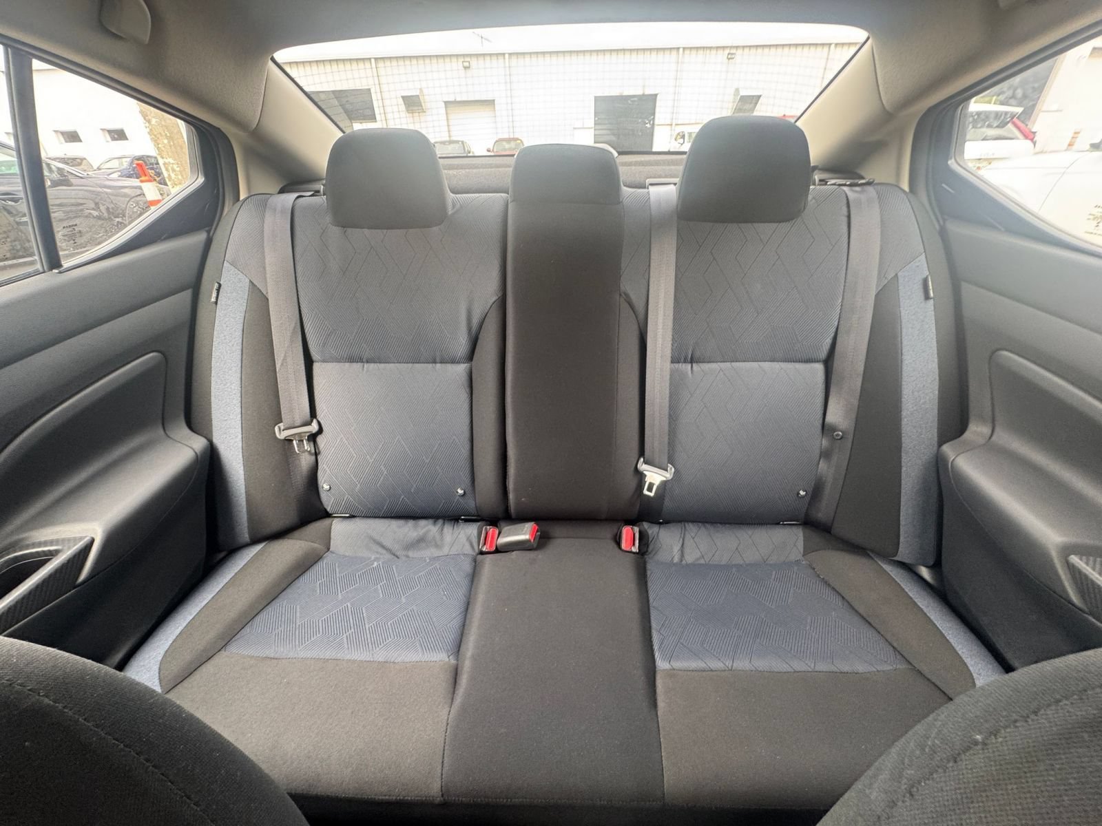 Used 2025 Nissan Versa SV FWD image 35
