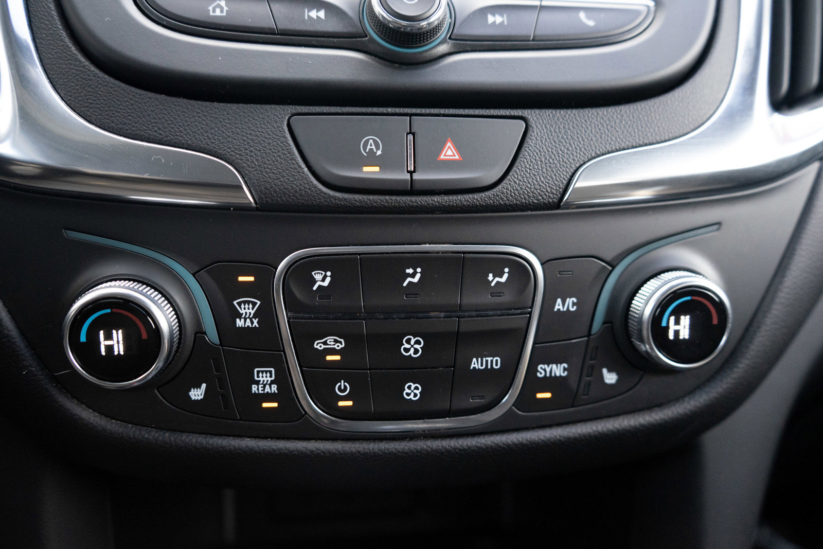 Used 2024 Chevrolet Equinox LT image 19