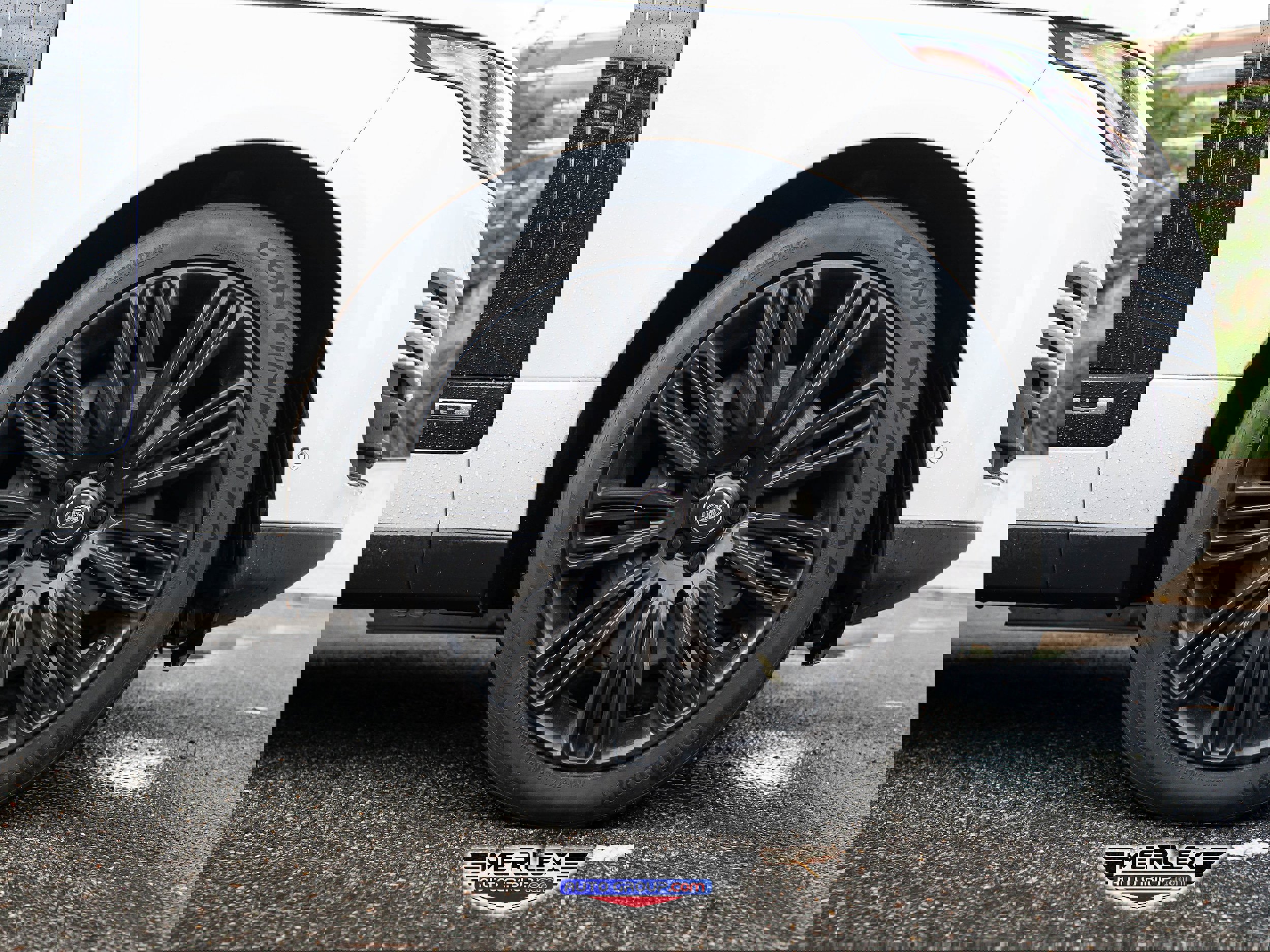 Used 2018 Land Rover Range Rover Long Wheelbase Supercharged image 9