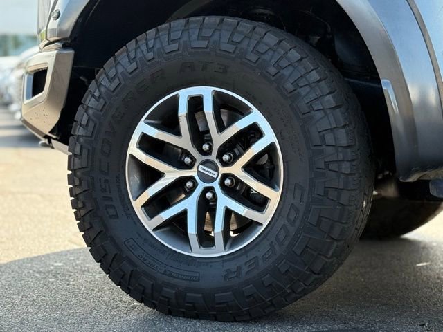 Certified 2018 Ford F150 Raptor w/ Equipment Group 802A Luxury image 50