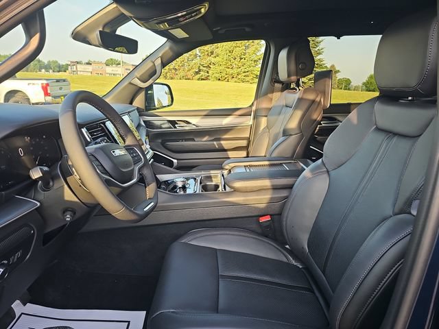 New 2026 Jeep Grand Wagoneer L Limited AWD/4WD image 9