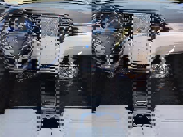 Used 2017 Tesla Model S 90D image 16