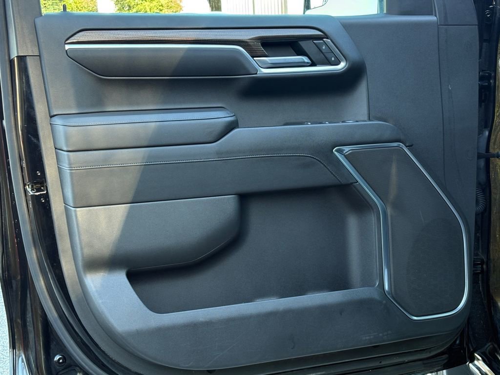 Used 2022 Chevrolet Silverado 1500 LT w/ Protection Package image 10