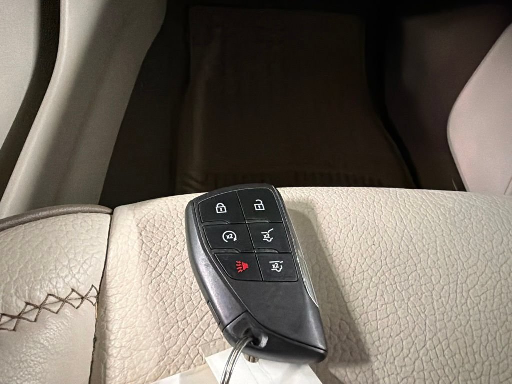 Used 2021 GMC Yukon Denali w/ Denali Premium Package AWD/4WD image 36