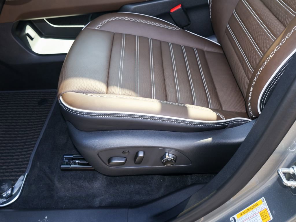 New 2026 GMC Acadia Denali Ultimate w/ LPO, Floor Liner Package image 12