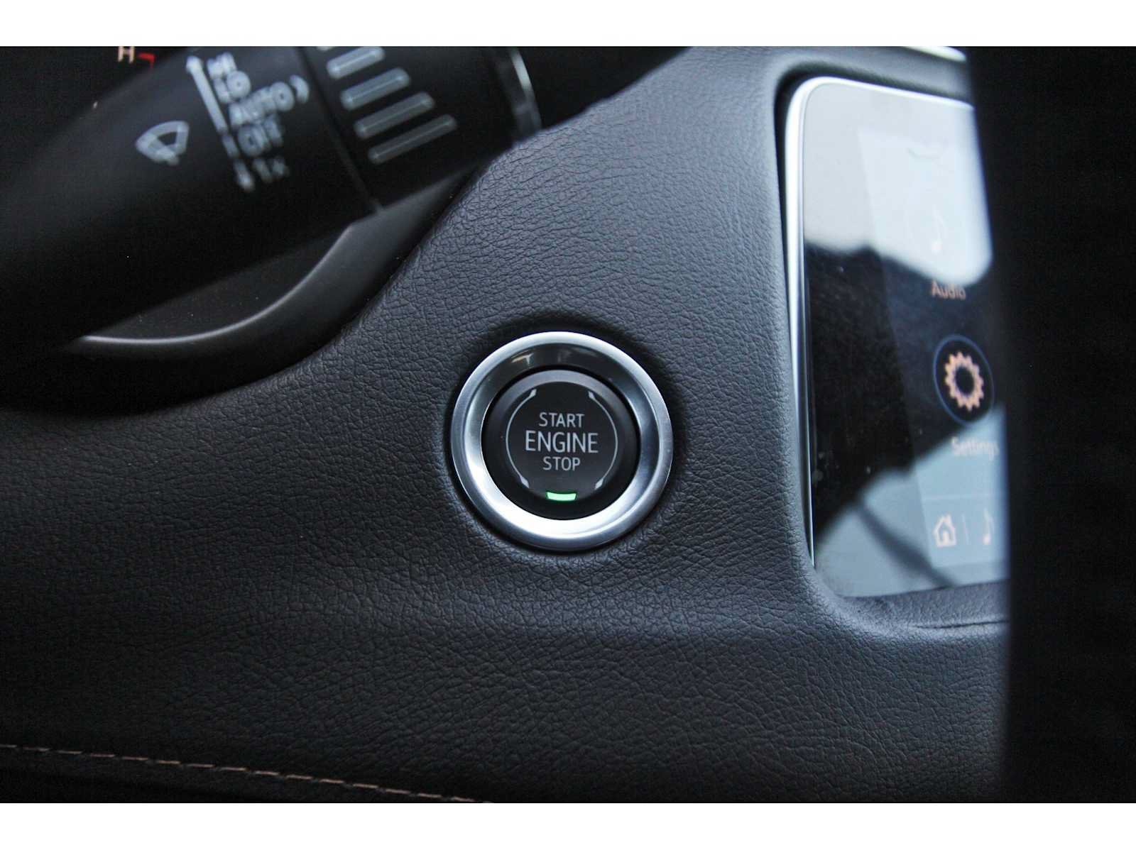 Used 2021 Cadillac XT4 Sport w/ Enhanced Visibility Package FWD image 25