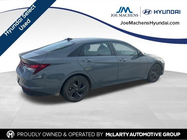 Used 2021 Hyundai Elantra SEL image 5