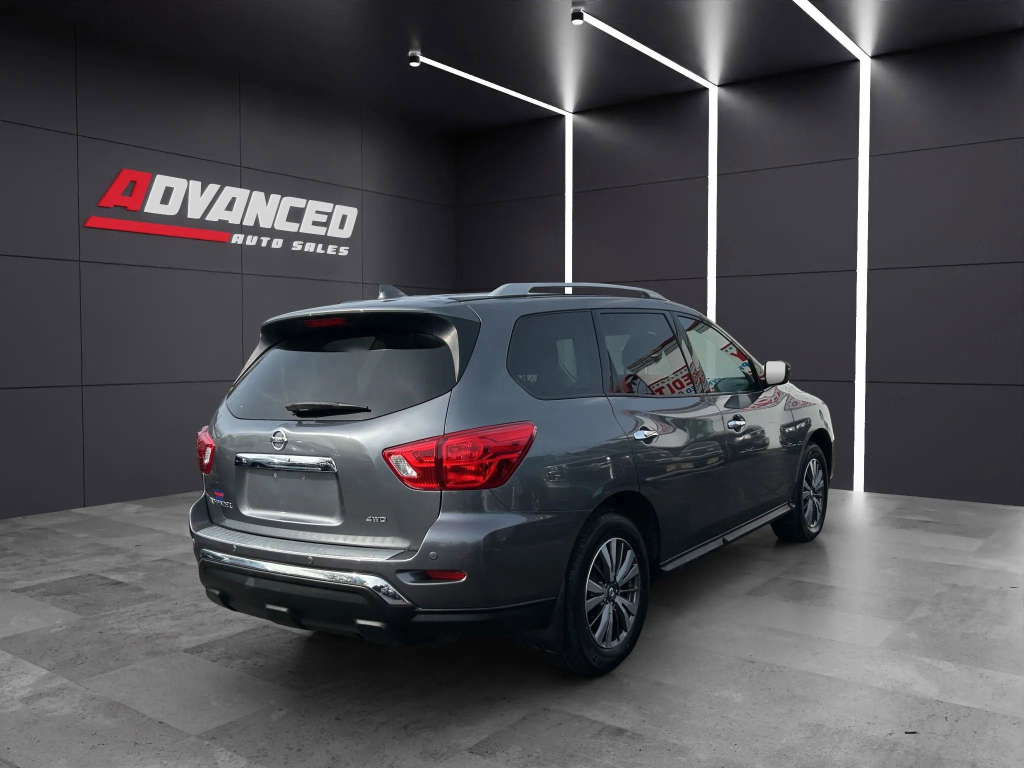 Used 2020 Nissan Pathfinder S image 5