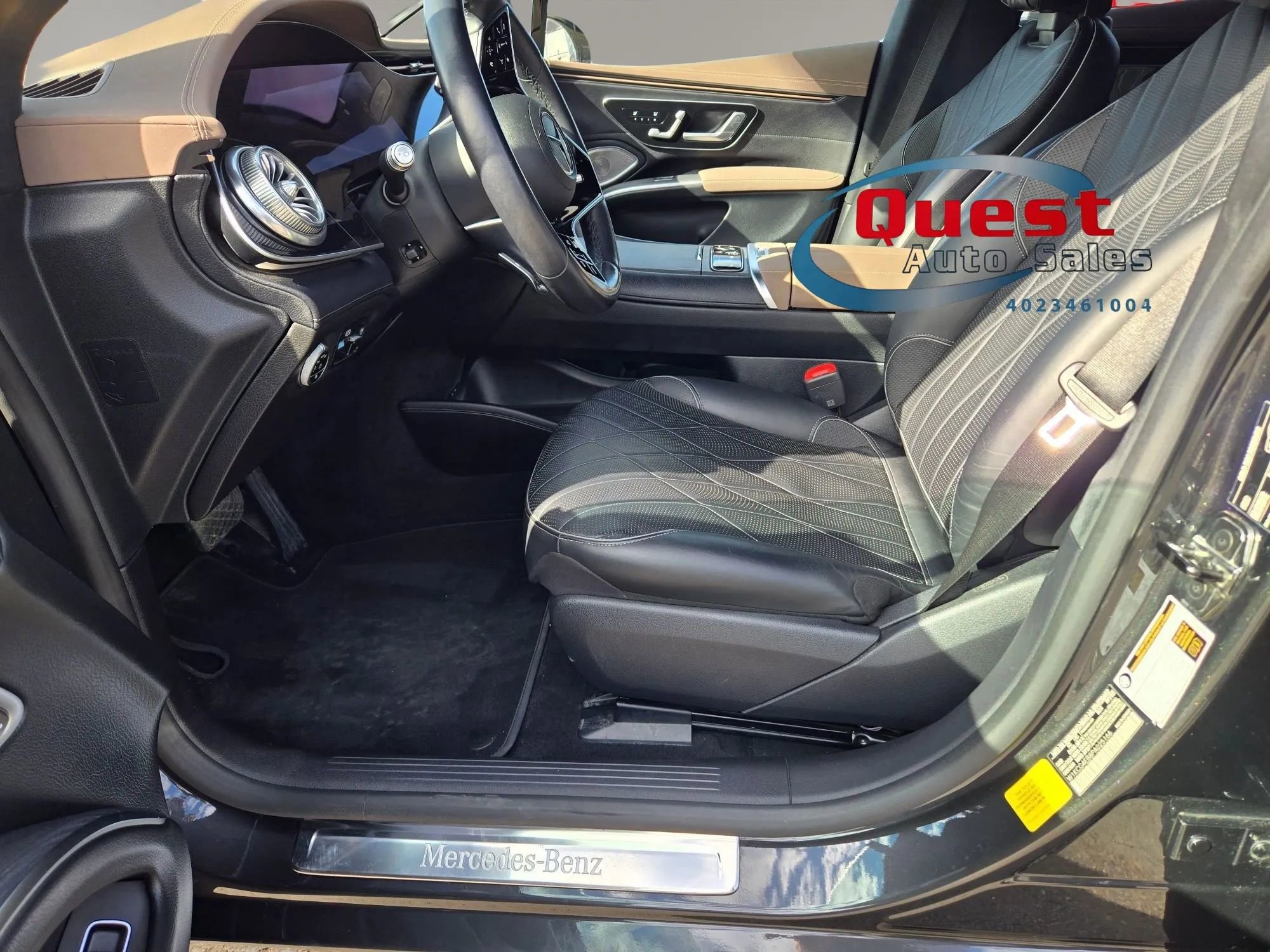 Used 2023 Mercedes-Benz EQS 580 4MATIC Sedan w/ Exclusive Trim Package image 37