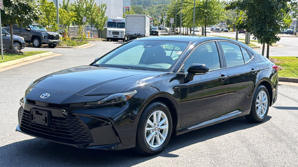 Used 2026 Toyota Camry LE FWD image 2
