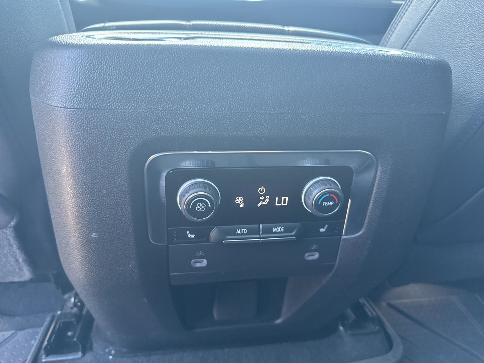 Used 2023 Chevrolet Suburban RST AWD/4WD image 20