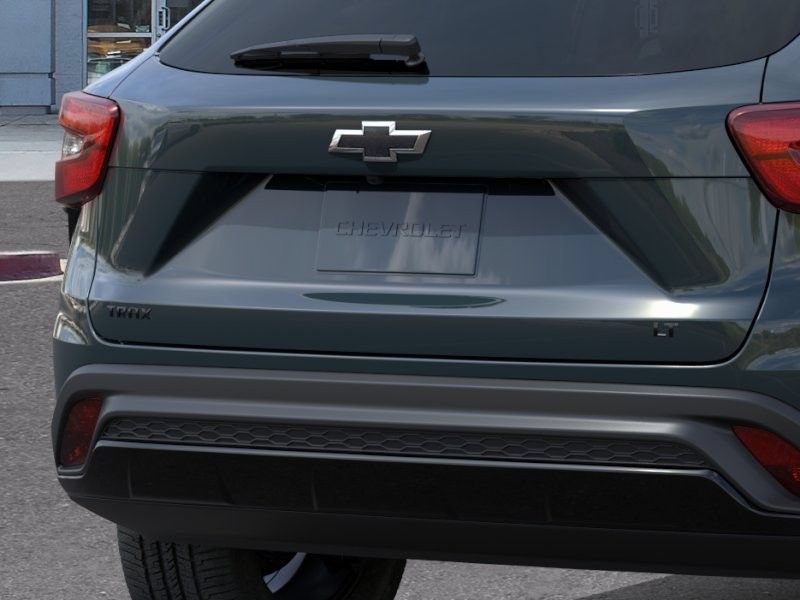New 2026 Chevrolet Trax LT w/ Midnight Edition FWD image 15