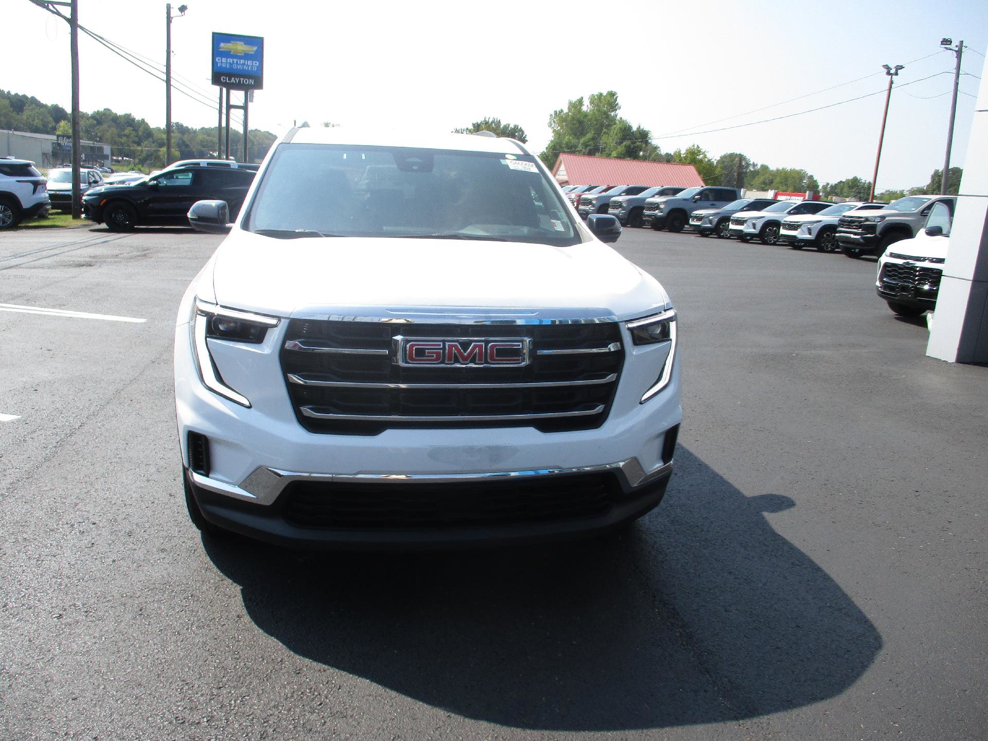 Used 2025 GMC Acadia Elevation image 8