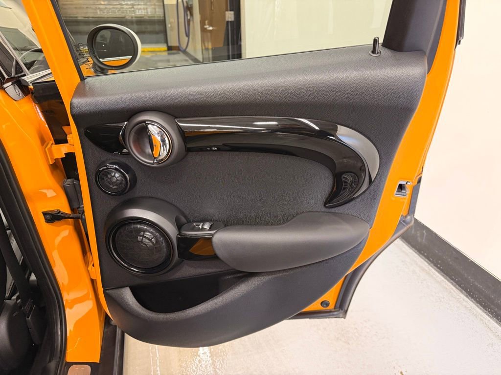 Used 2017 MINI Cooper S image 25