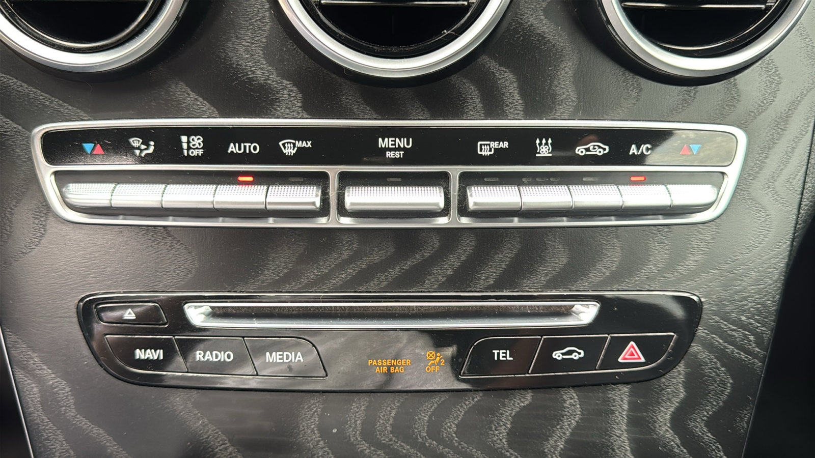 Used 2019 Mercedes-Benz GLC 350e 4MATIC image 20