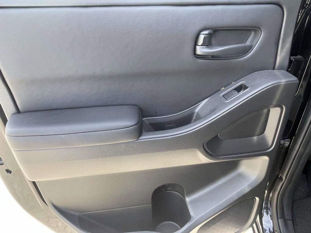 Used 2025 Nissan Frontier S w/ S Utility Package image 12