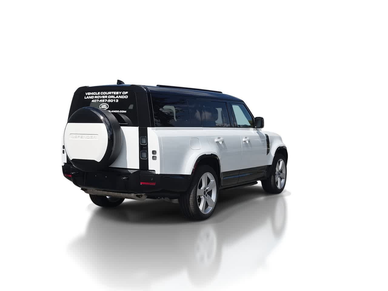 Used 2026 Land Rover Defender 130 X-Dynamic SE AWD/4WD image 8