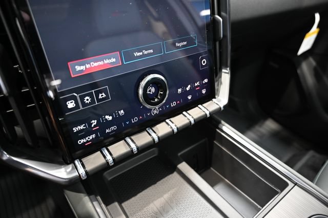 New 2026 GMC Acadia AT4 w/ Luxury Package AWD/4WD image 18