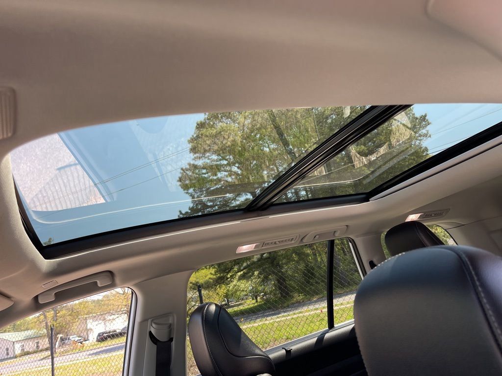 Used 2024 Toyota Grand Highlander AWD image 20