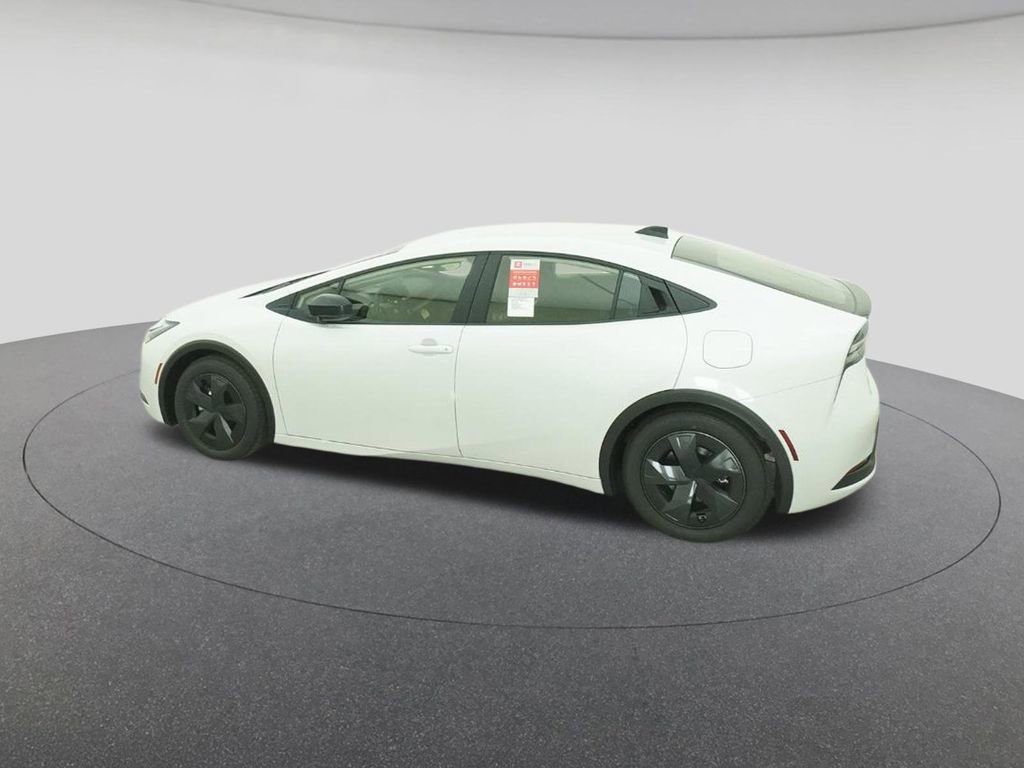 New 2026 Toyota Prius Plug-In Hybrid image 4