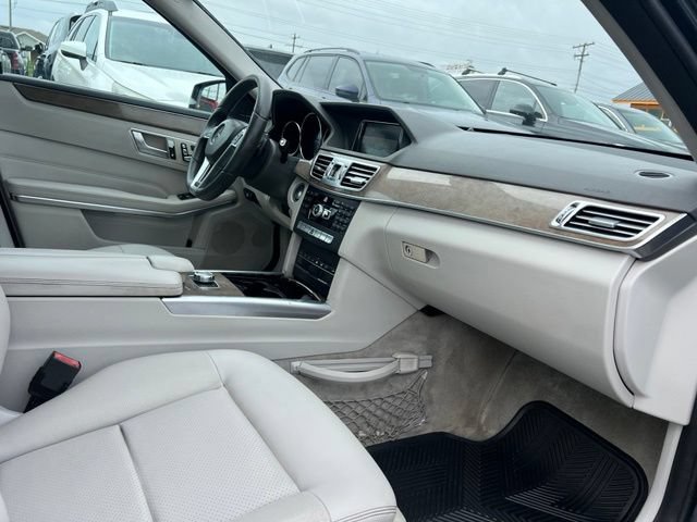 Used 2014 Mercedes-Benz E 350 Sedan image 20