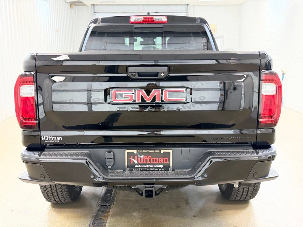 New 2026 GMC Canyon Denali w/ LPO, Denali Black Edition AWD/4WD image 7