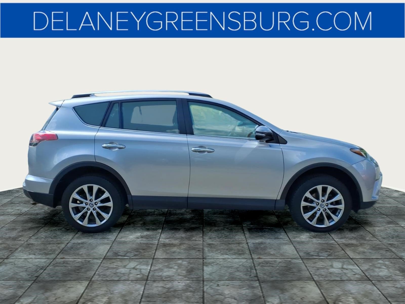 Used 2017 Toyota RAV4 Limited AWD/4WD image 2