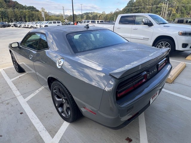 Used 2017 Dodge Challenger SXT Plus image 5