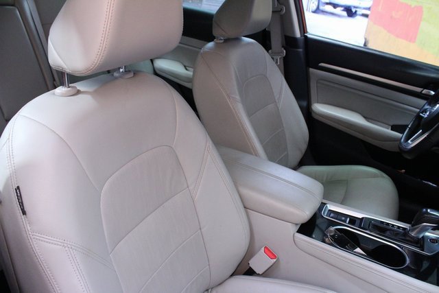 Used 2020 Nissan Altima 2.5 Platinum image 11